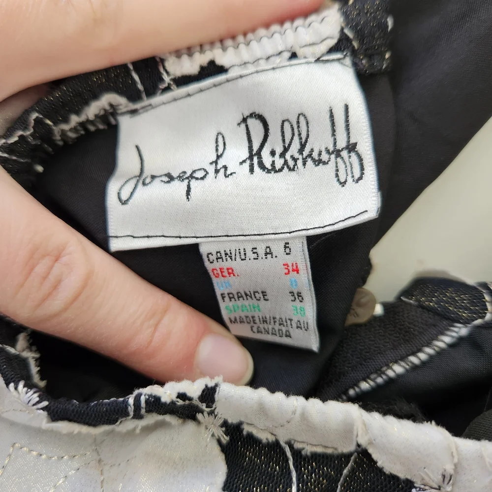 Joseph Ribkoff Black and White Floral Halter V-Neck Tank Zip-Front Acccent - Picture 3 of 4